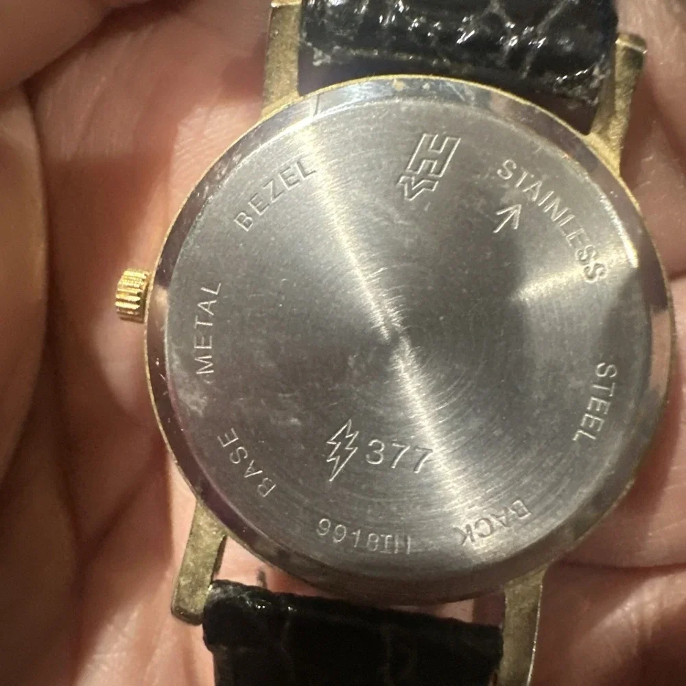 Working Vintage Helbros Invincible Diamond Quartz Mens Black Watch‎ 33mm Fit 7